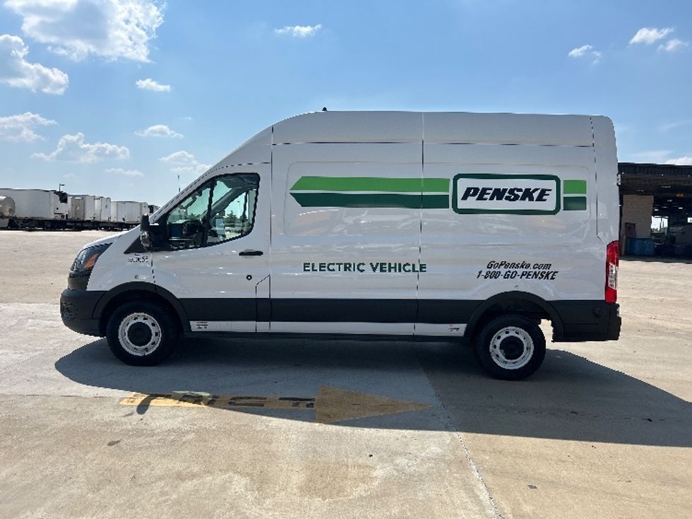 Cargo Van (Panel Van)-Alternative Fuel Trucks & Tractors-Ford-2022-TRAN350E-Dallas-TX-49,013\n\t\tmiles-$ 36,250 - Image 4