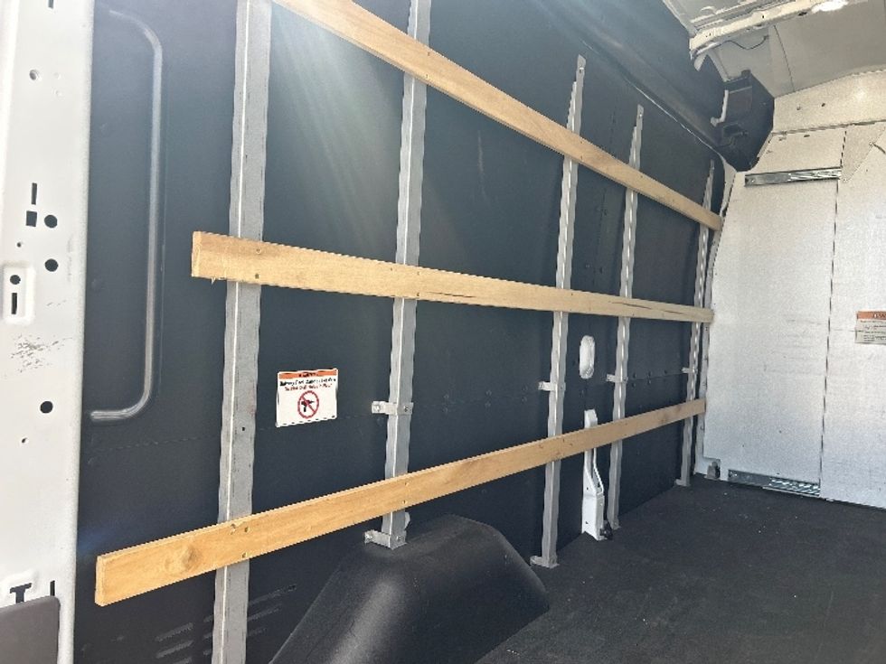 Cargo Van (Panel Van)-Alternative Fuel Trucks & Tractors-Ford-2022-TRAN350E-Dallas-TX-7,302\n\t\tmiles-$ 38,500 - Image 10