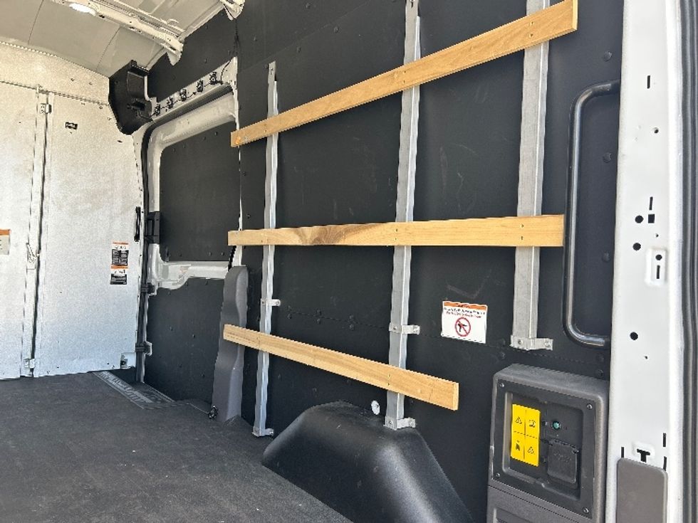 Cargo Van (Panel Van)-Alternative Fuel Trucks & Tractors-Ford-2022-TRAN350E-Dallas-TX-7,302\n\t\tmiles-$ 38,500 - Image 11