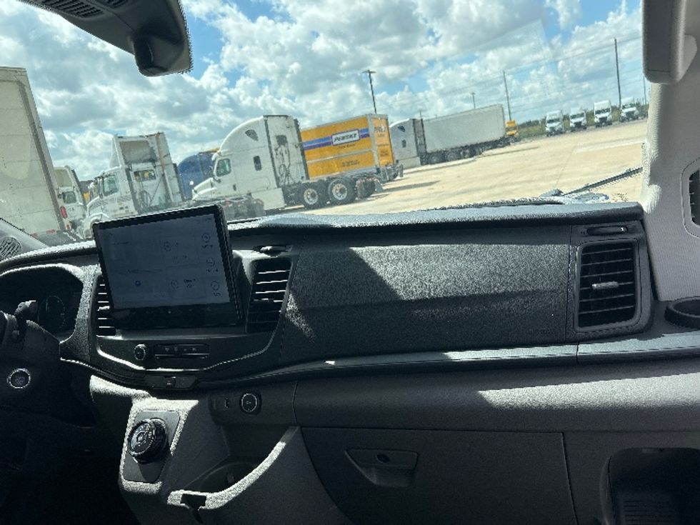 Cargo Van (Panel Van)-Alternative Fuel Trucks & Tractors-Ford-2022-TRAN350E-Dallas-TX-7,302\n\t\tmiles-$ 38,500 - Image 20