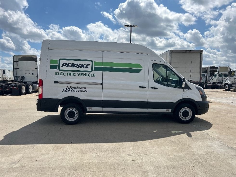 Cargo Van (Panel Van)-Alternative Fuel Trucks & Tractors-Ford-2022-TRAN350E-Dallas-TX-9,816\n\t\tmiles-$ 37,000 - Image 14