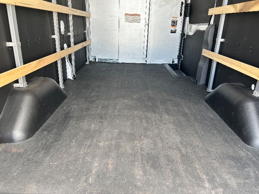Cargo Van (Panel Van)-Alternative Fuel Trucks & Tractors-Ford-2022-TRAN350E-Dallas-TX-9,816\n\t\tmiles-$ 37,000 - Image 9