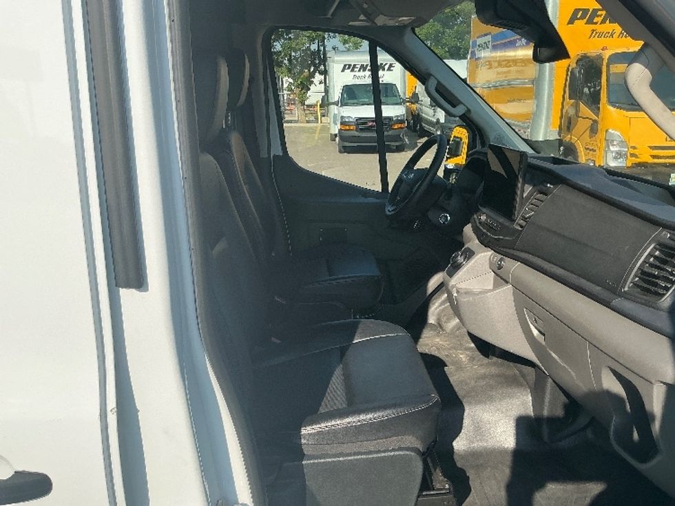 Cargo Van (Panel Van)-Alternative Fuel Trucks & Tractors-Ford-2022-TRAN350E-Denver-CO-14,304\n\t\tmiles-$ 38,000 - Image 21