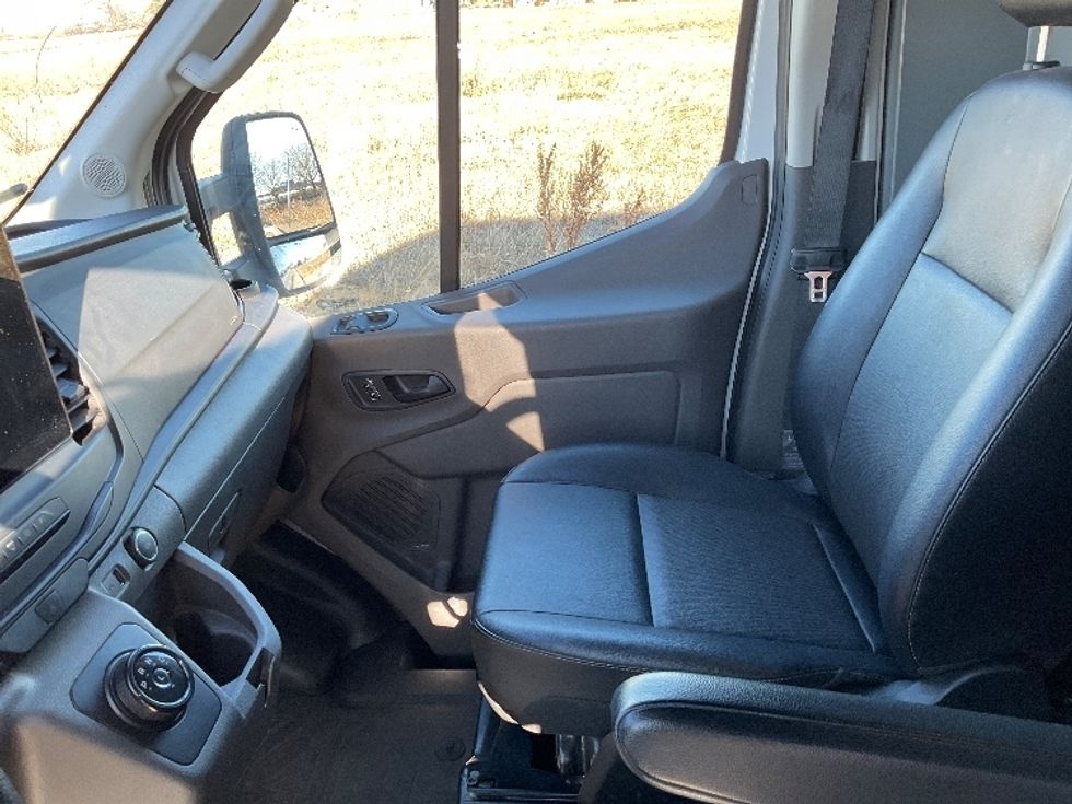 Cargo Van (Panel Van)-Alternative Fuel Trucks & Tractors-Ford-2022-TRAN350E-Denver-CO-29,137\n\t\tmiles-$ 39,750 - Image 15