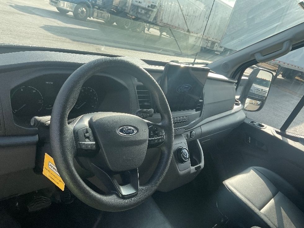 Cargo Van (Panel Van)-Alternative Fuel Trucks & Tractors-Ford-2022-TRAN350E-Earth City-MO-7,860\n\t\tmiles-$ 38,000 - Image 17