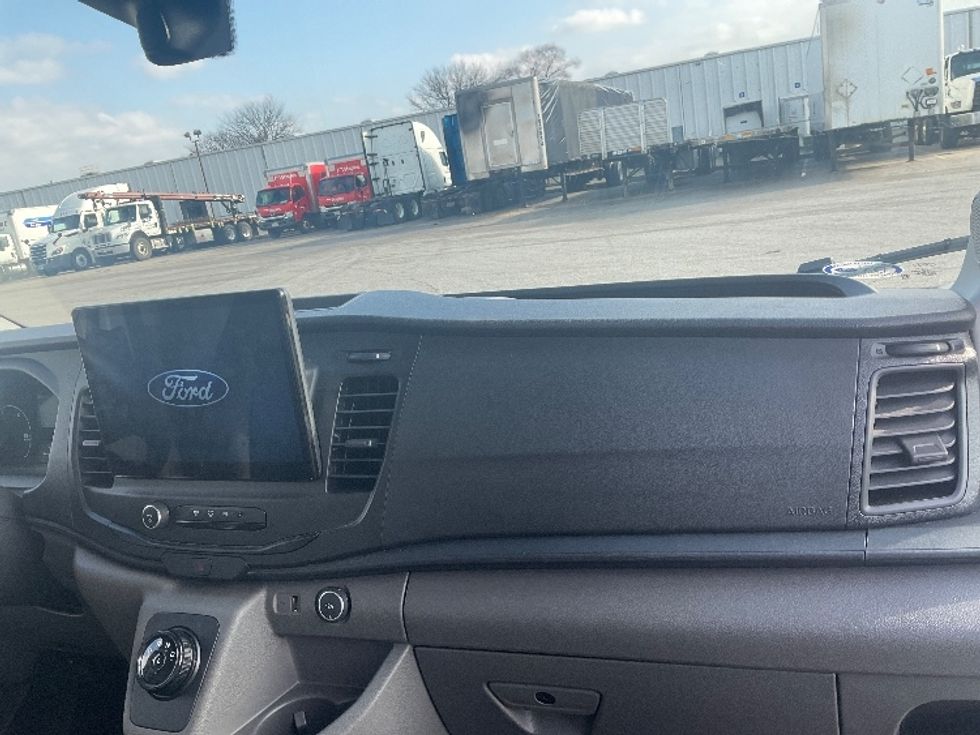Cargo Van (Panel Van)-Alternative Fuel Trucks & Tractors-Ford-2022-TRAN350E-Earth City-MO-7,860\n\t\tmiles-$ 38,000 - Image 20