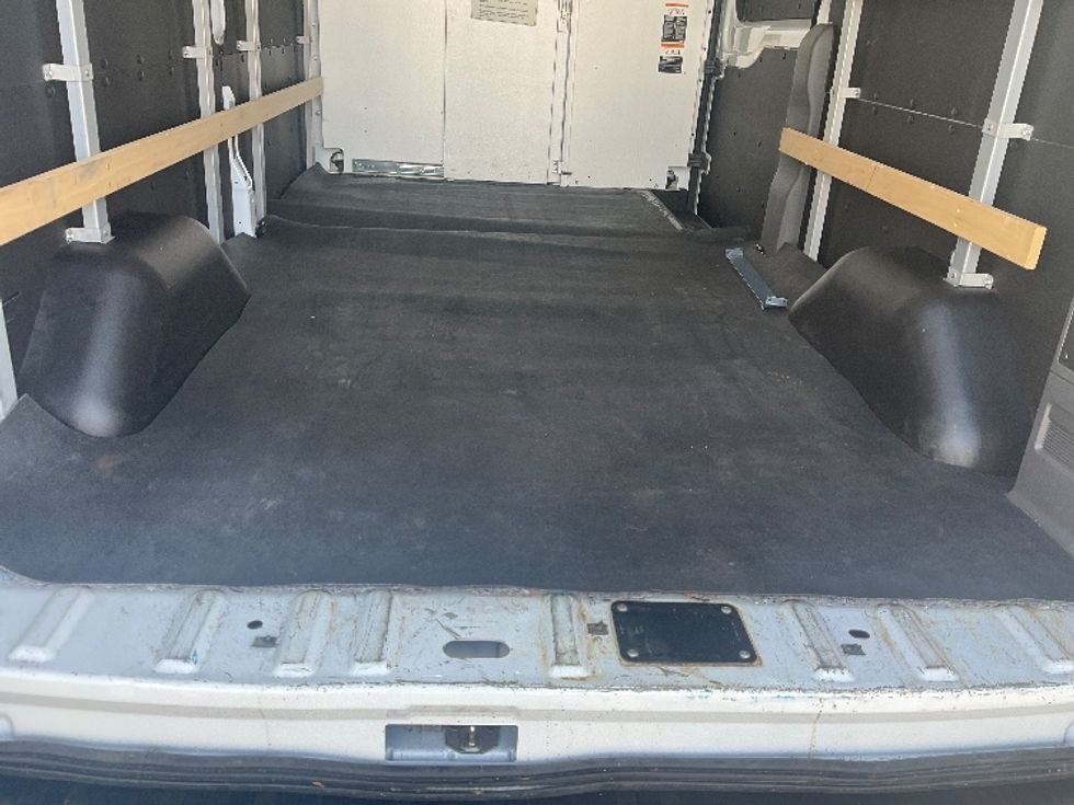 Cargo Van (Panel Van)-Alternative Fuel Trucks & Tractors-Ford-2022-TRAN350E-Earth City-MO-7,860\n\t\tmiles-$ 38,000 - Image 9