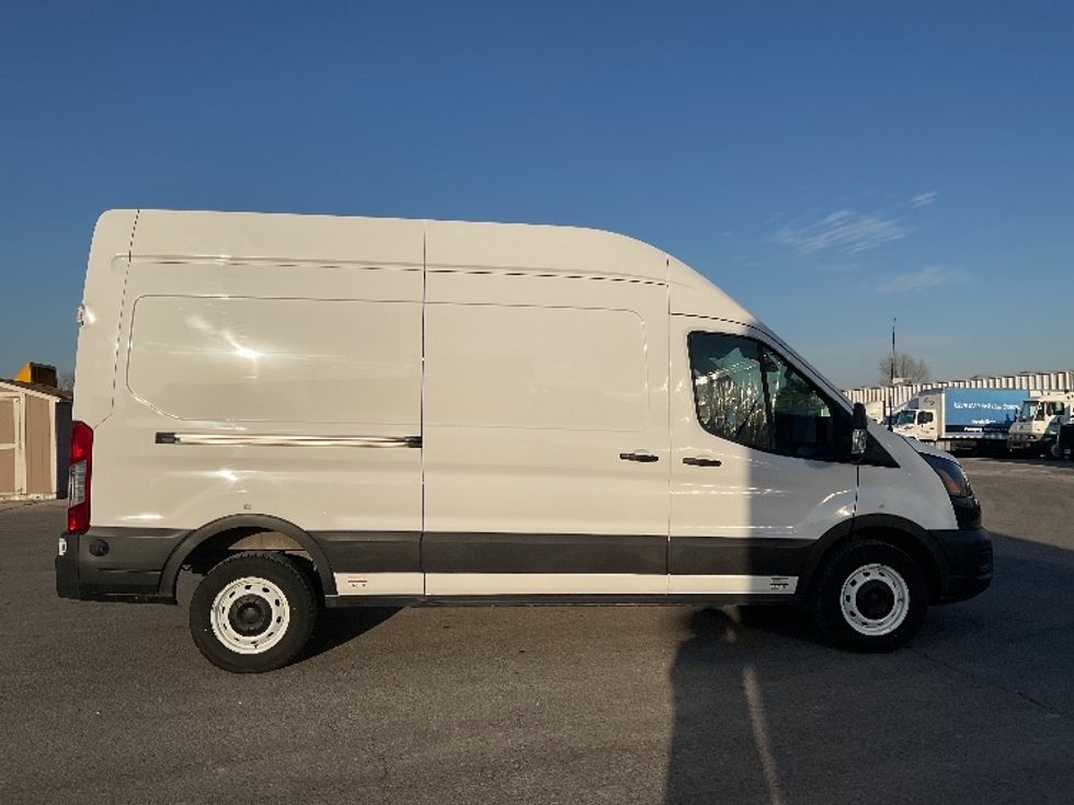 Cargo Van (Panel Van)-Alternative Fuel Trucks & Tractors-Ford-2022-TRAN350E-Earth City-MO-8,781\n\t\tmiles-$ 38,000 - Image 14