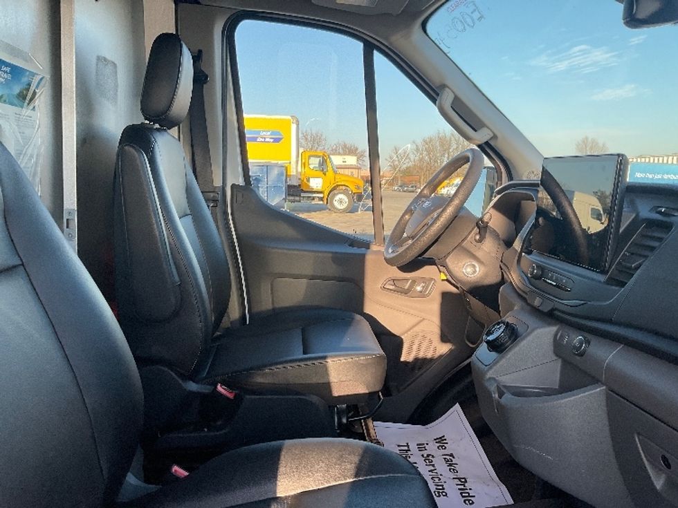 Cargo Van (Panel Van)-Alternative Fuel Trucks & Tractors-Ford-2022-TRAN350E-Earth City-MO-8,781\n\t\tmiles-$ 38,000 - Image 21