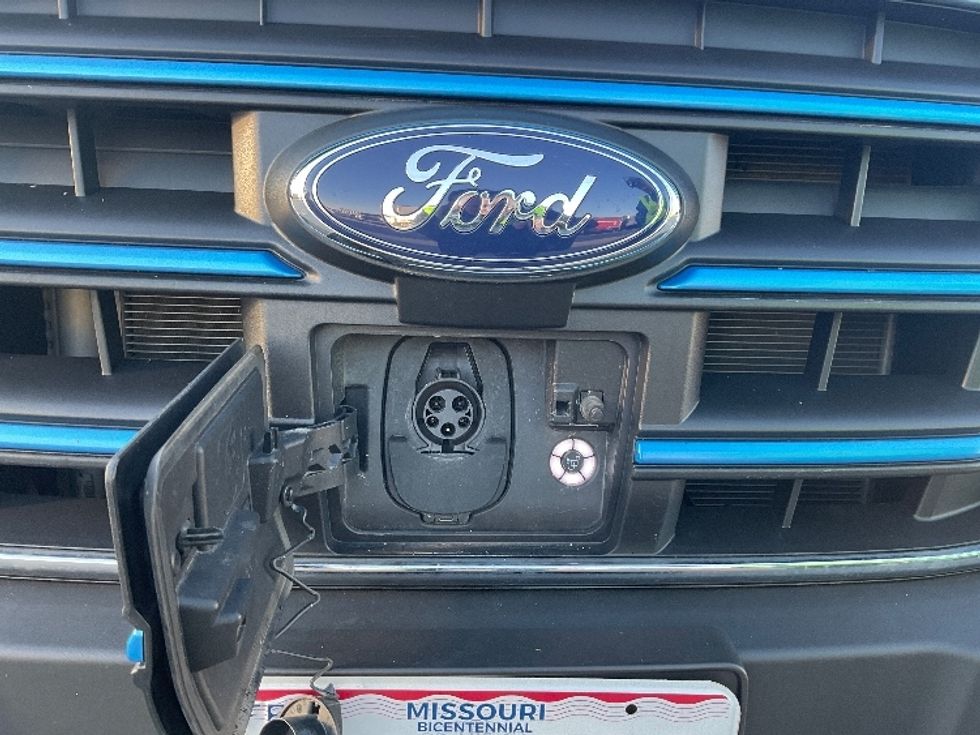 Cargo Van (Panel Van)-Alternative Fuel Trucks & Tractors-Ford-2022-TRAN350E-Earth City-MO-8,781\n\t\tmiles-$ 38,000 - Image 25