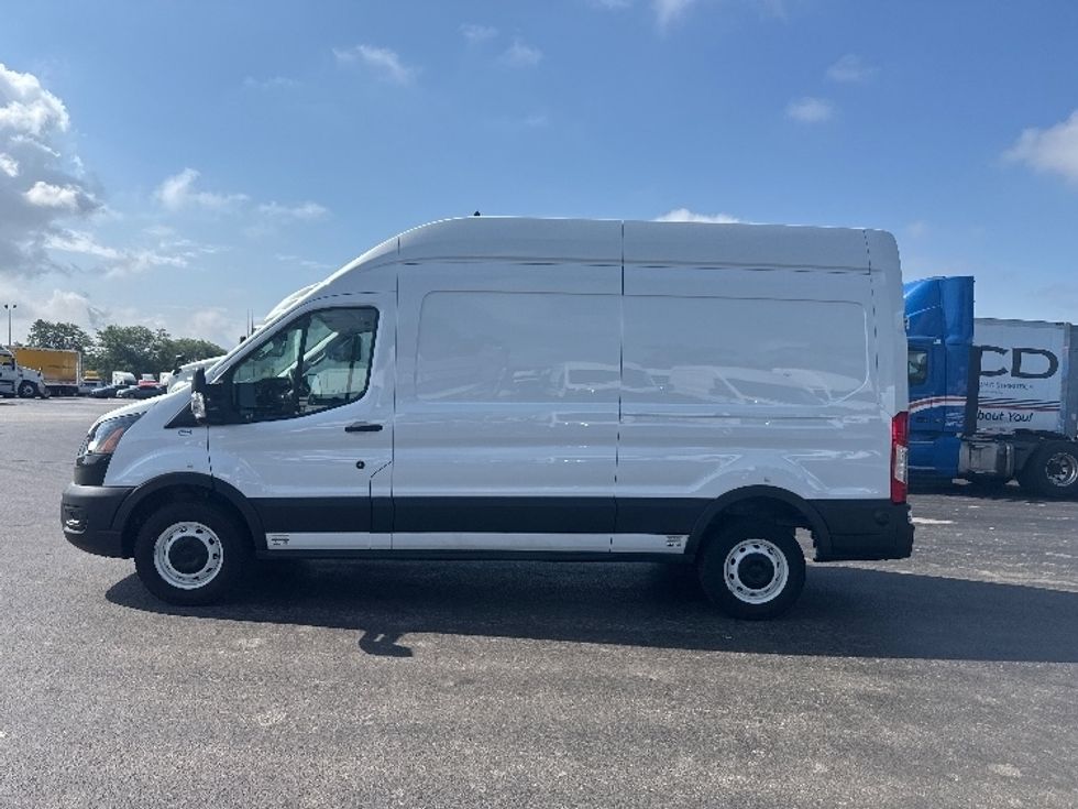 Cargo Van (Panel Van)-Alternative Fuel Trucks & Tractors-Ford-2022-TRAN350E-East Chicago-IN-13,095\n\t\tmiles-$ 41,250 - Image 3