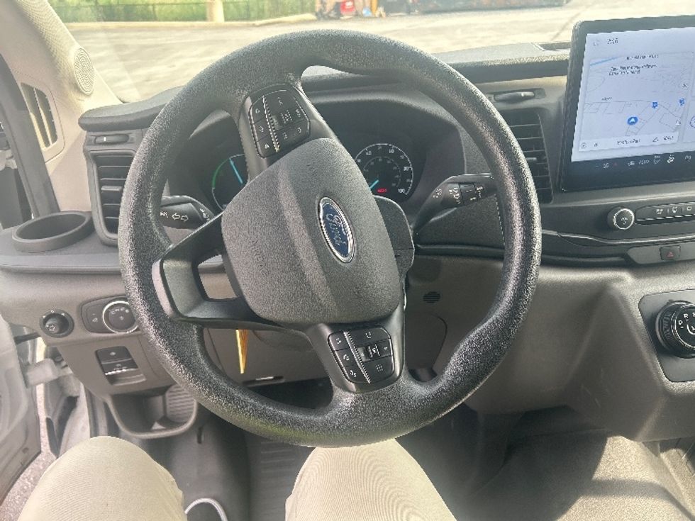Cargo Van (Panel Van)-Alternative Fuel Trucks & Tractors-Ford-2022-TRAN350E-East Chicago-IN-15,021\n\t\tmiles-$ 32,250 - Image 17