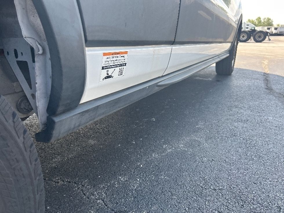 Cargo Van (Panel Van)-Alternative Fuel Trucks & Tractors-Ford-2022-TRAN350E-East Chicago-IN-19,570\n\t\tmiles-$ 37,750 - Image 14