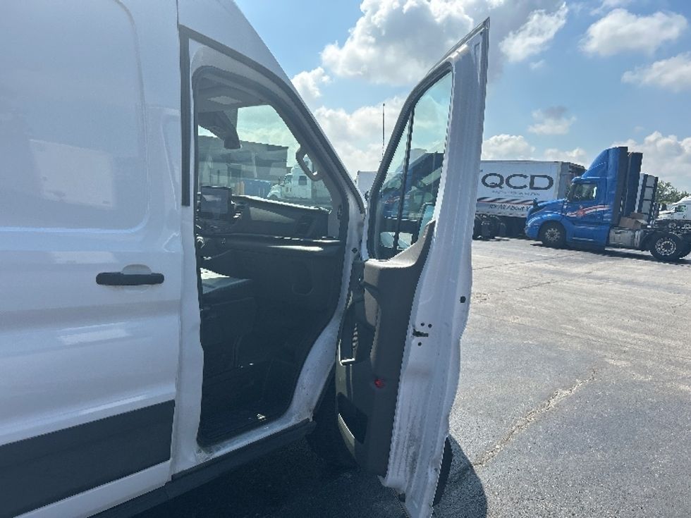 Cargo Van (Panel Van)-Alternative Fuel Trucks & Tractors-Ford-2022-TRAN350E-East Chicago-IN-19,570\n\t\tmiles-$ 37,750 - Image 20