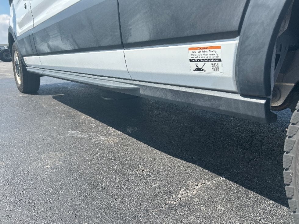 Cargo Van (Panel Van)-Alternative Fuel Trucks & Tractors-Ford-2022-TRAN350E-East Chicago-IN-19,570\n\t\tmiles-$ 37,750 - Image 5