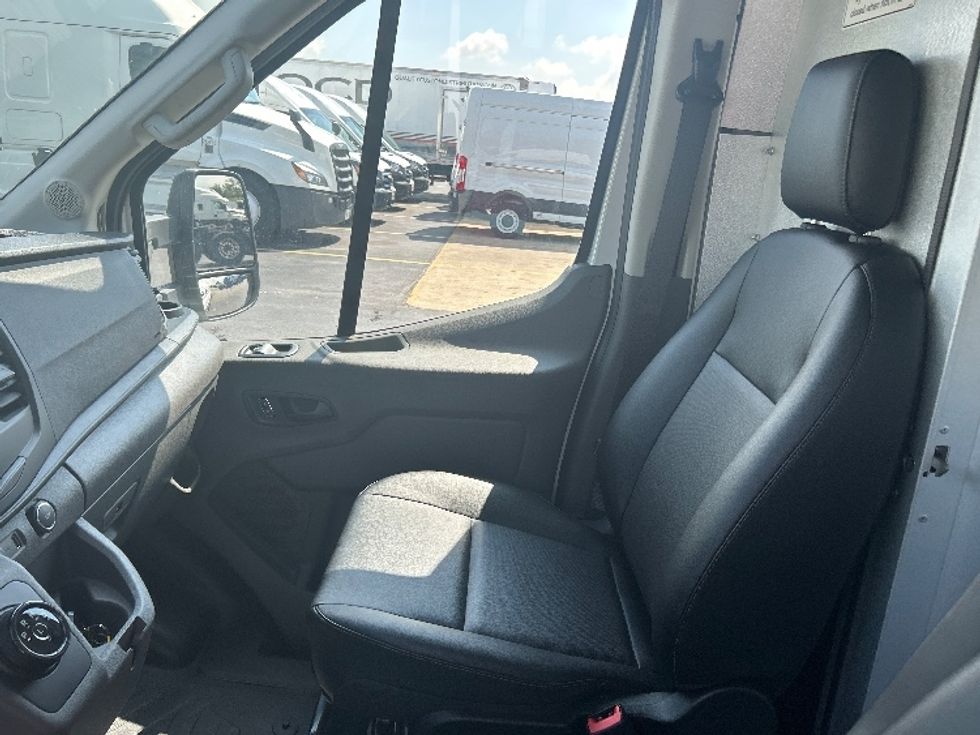 Cargo Van (Panel Van)-Alternative Fuel Trucks & Tractors-Ford-2022-TRAN350E-East Chicago-IN-2,384\n\t\tmiles-$ 38,750 - Image 19