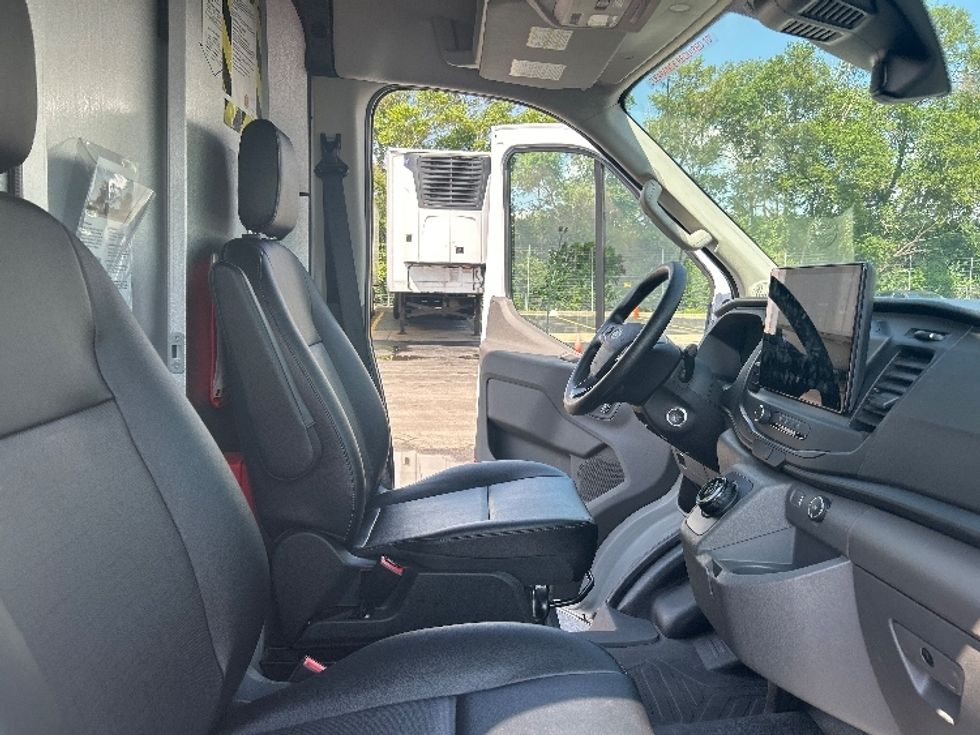 Cargo Van (Panel Van)-Alternative Fuel Trucks & Tractors-Ford-2022-TRAN350E-East Chicago-IN-2,384\n\t\tmiles-$ 38,750 - Image 22