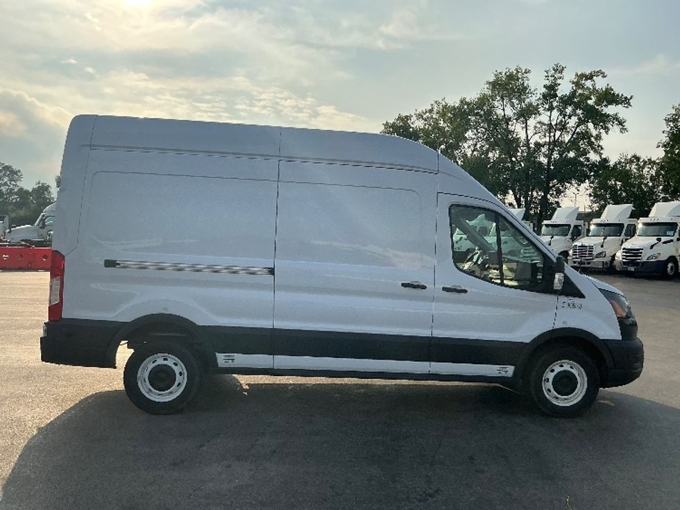 Cargo Van (Panel Van)-Alternative Fuel Trucks & Tractors-Ford-2022-TRAN350E-East Chicago-IN-3,477\n\t\tmiles-$ 38,750 - Image 11