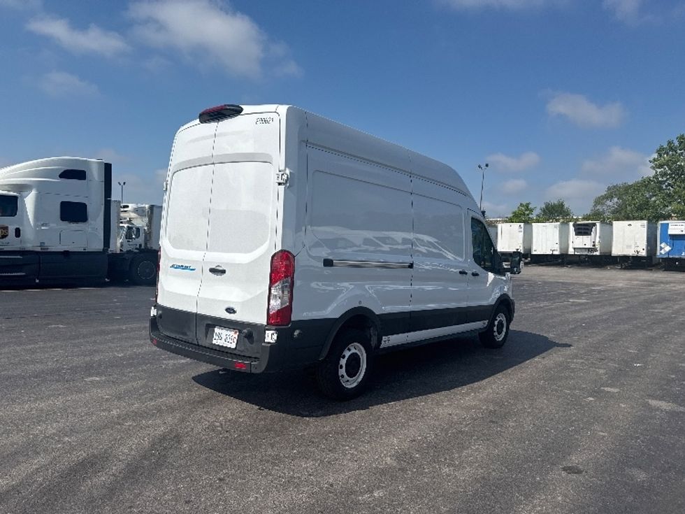 Cargo Van (Panel Van)-Alternative Fuel Trucks & Tractors-Ford-2022-TRAN350E-East Chicago-IN-4,773\n\t\tmiles-$ 38,750 - Image 13