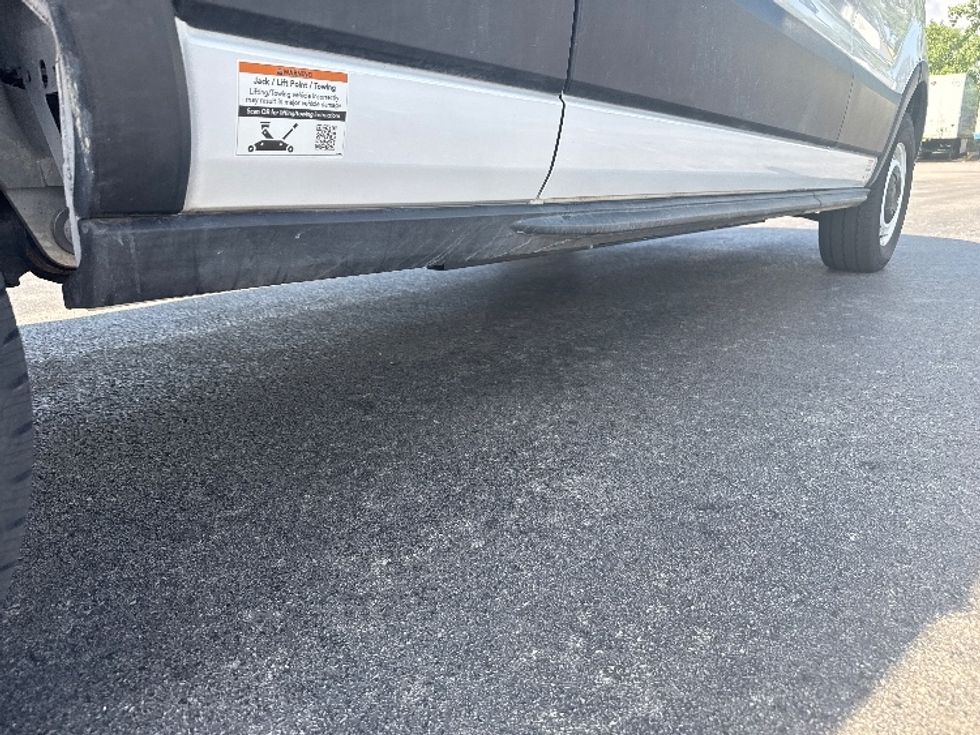 Cargo Van (Panel Van)-Alternative Fuel Trucks & Tractors-Ford-2022-TRAN350E-East Chicago-IN-4,773\n\t\tmiles-$ 38,750 - Image 14