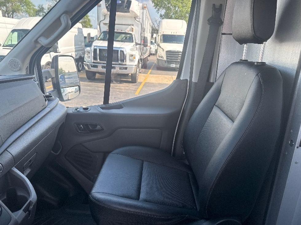 Cargo Van (Panel Van)-Alternative Fuel Trucks & Tractors-Ford-2022-TRAN350E-East Chicago-IN-4,773\n\t\tmiles-$ 38,750 - Image 19