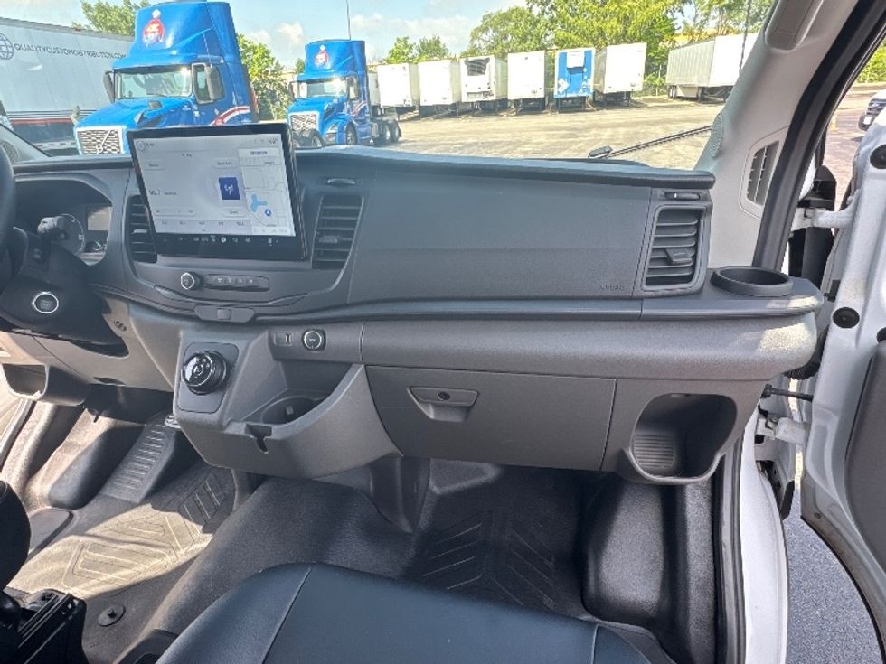 Cargo Van (Panel Van)-Alternative Fuel Trucks & Tractors-Ford-2022-TRAN350E-East Chicago-IN-4,773\n\t\tmiles-$ 38,750 - Image 21