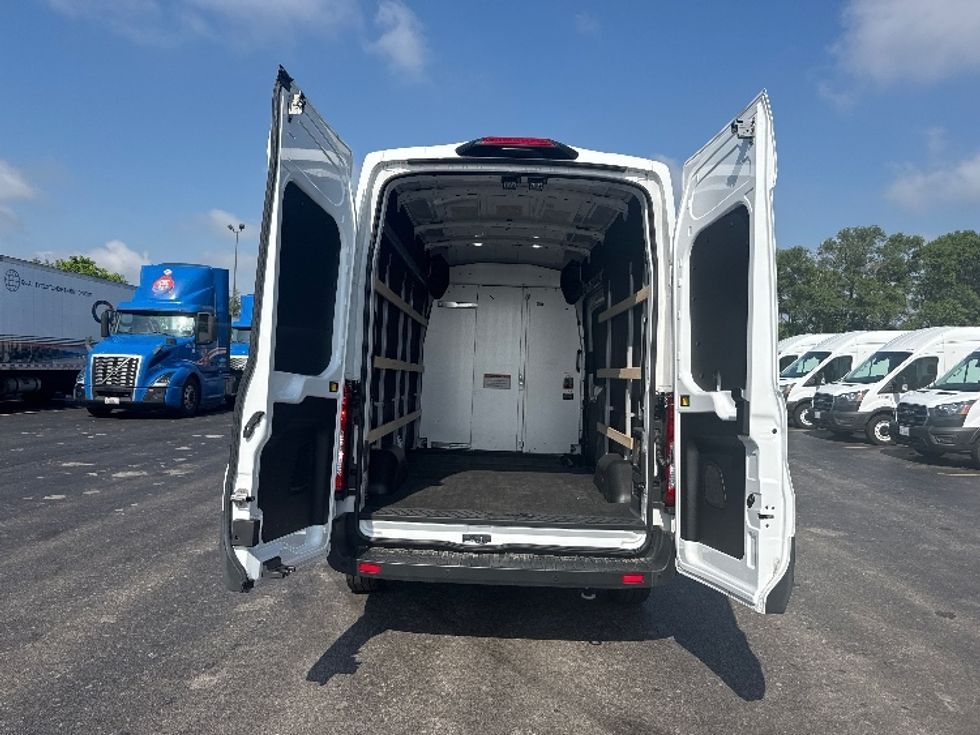Cargo Van (Panel Van)-Alternative Fuel Trucks & Tractors-Ford-2022-TRAN350E-East Chicago-IN-4,773\n\t\tmiles-$ 38,750 - Image 8