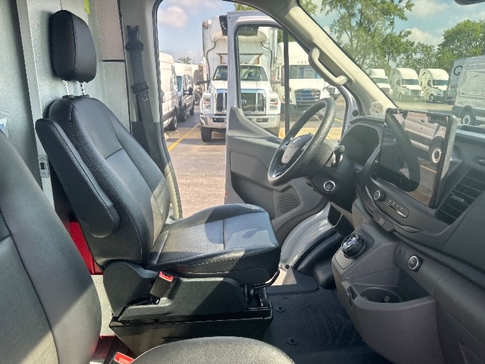 Cargo Van (Panel Van)-Alternative Fuel Trucks & Tractors-Ford-2022-TRAN350E-East Chicago-IN-4,820\n\t\tmiles-$ 38,750 - Image 22