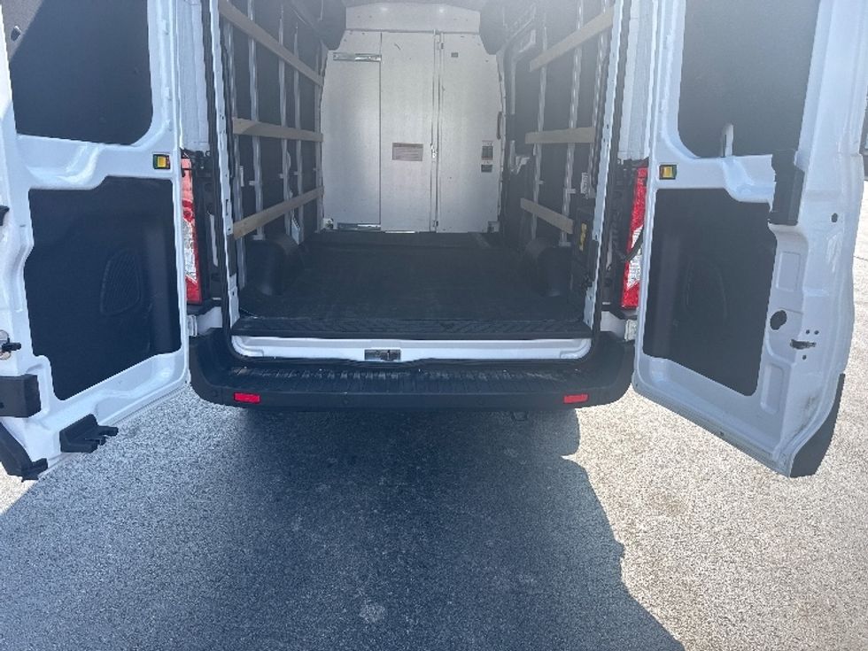 2022 Ford Transit photo 8