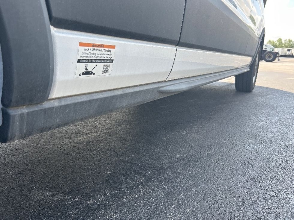 Cargo Van (Panel Van)-Alternative Fuel Trucks & Tractors-Ford-2022-TRAN350E-East Chicago-IN-642\n\t\tmiles-$ 39,000 - Image 14