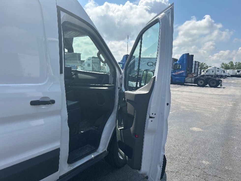 Cargo Van (Panel Van)-Alternative Fuel Trucks & Tractors-Ford-2022-TRAN350E-East Chicago-IN-642\n\t\tmiles-$ 39,000 - Image 20