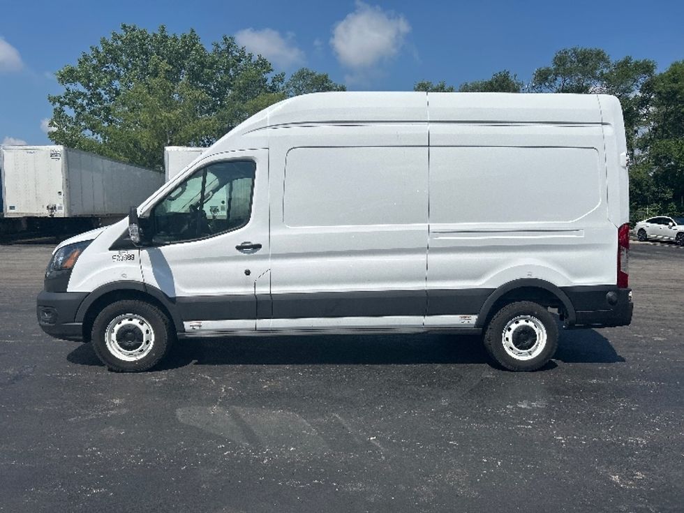 Cargo Van (Panel Van)-Alternative Fuel Trucks & Tractors-Ford-2022-TRAN350E-East Chicago-IN-642\n\t\tmiles-$ 39,000 - Image 4