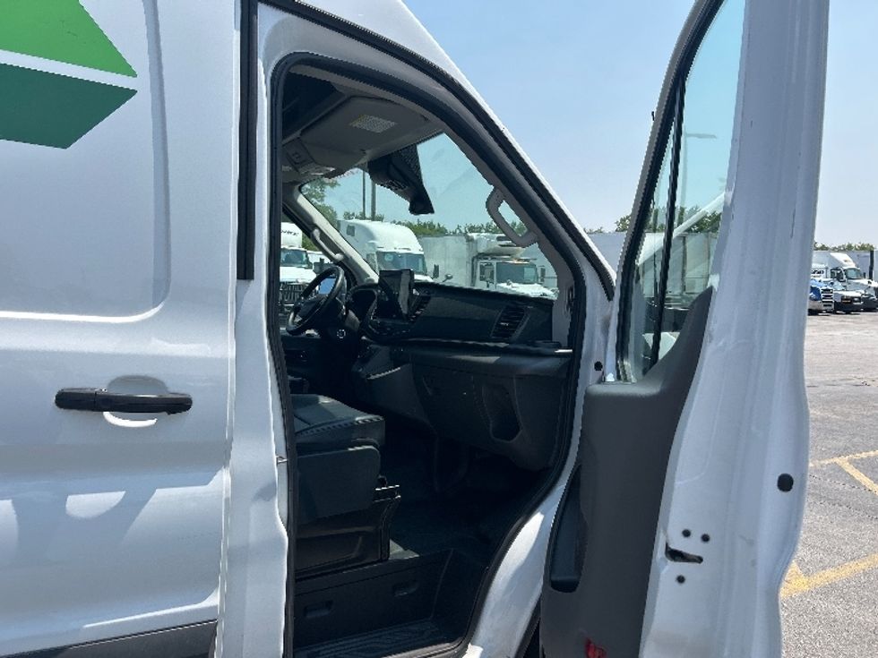 Cargo Van (Panel Van)-Alternative Fuel Trucks & Tractors-Ford-2022-TRAN350E-East Chicago-IN-9,949\n\t\tmiles-$ 34,500 - Image 14