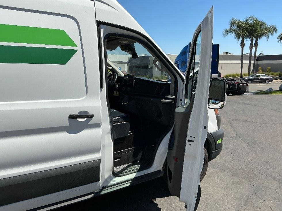 Cargo Van (Panel Van)-Alternative Fuel Trucks & Tractors-Ford-2022-TRAN350E-Fontana-CA-40,512\n\t\tmiles-$ 35,500 - Image 20