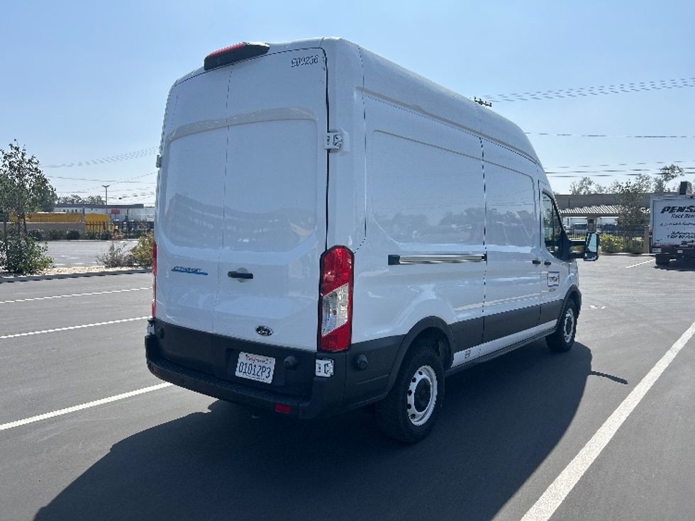 Cargo Van (Panel Van)-Alternative Fuel Trucks & Tractors-Ford-2022-TRAN350E-Fontana-CA-41,670\n\t\tmiles-$ 30,750 - Image 12