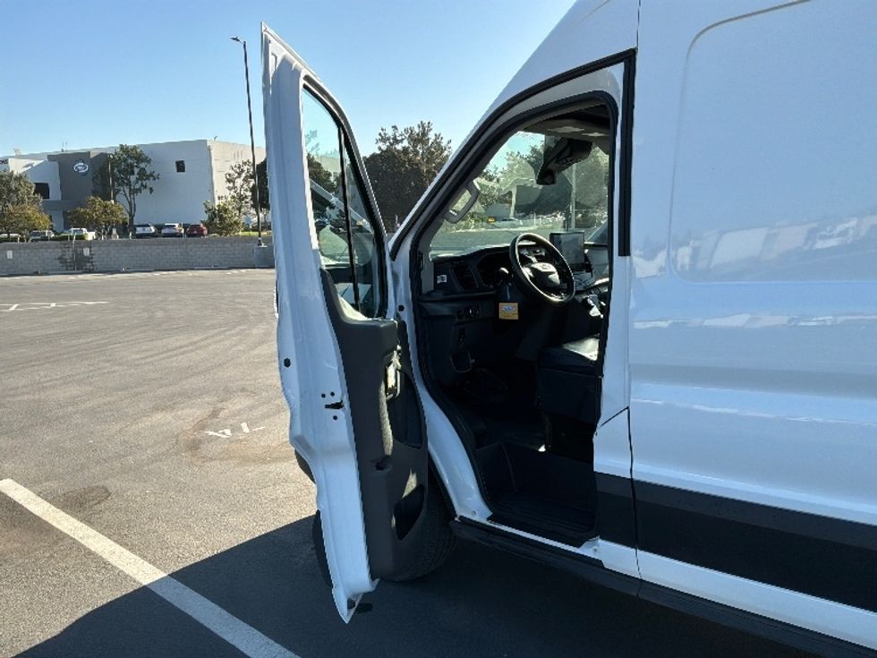 Cargo Van (Panel Van)-Alternative Fuel Trucks & Tractors-Ford-2022-TRAN350E-Fontana-CA-46,254\n\t\tmiles-$ 35,000 - Image 16