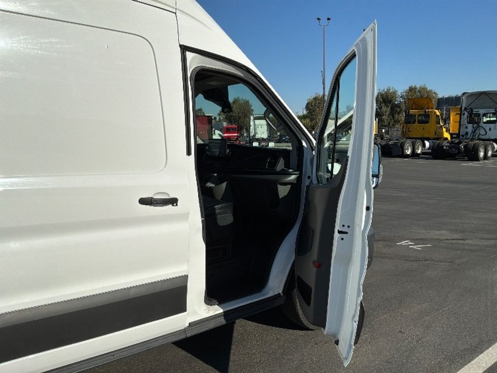 Cargo Van (Panel Van)-Alternative Fuel Trucks & Tractors-Ford-2022-TRAN350E-Fontana-CA-46,254\n\t\tmiles-$ 35,000 - Image 20