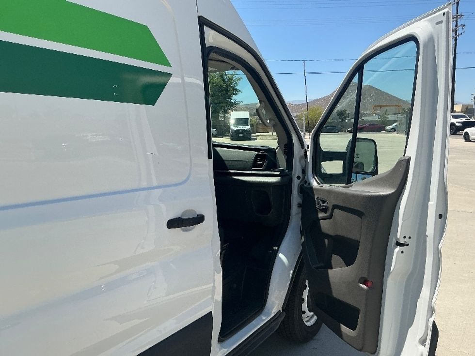 Cargo Van (Panel Van)-Alternative Fuel Trucks & Tractors-Ford-2022-TRAN350E-Fontana-CA-50,000\n\t\tmiles-$ 36,250 - Image 20