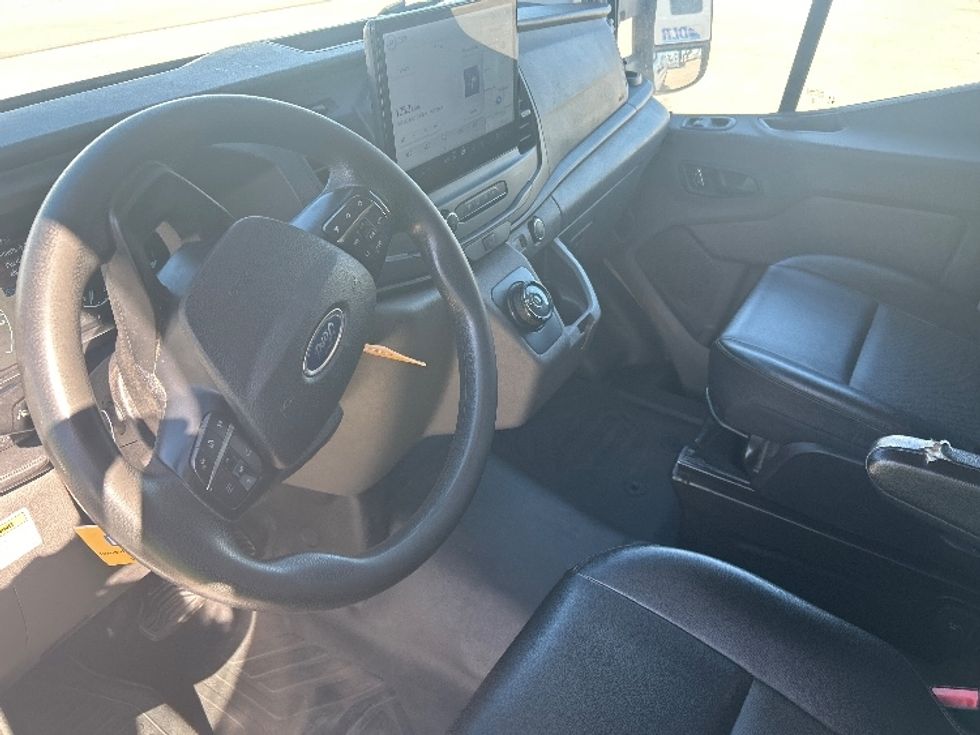 Cargo Van (Panel Van)-Alternative Fuel Trucks & Tractors-Ford-2022-TRAN350E-Fontana-CA-58,340\n\t\tmiles-$ 21,000 - Image 17