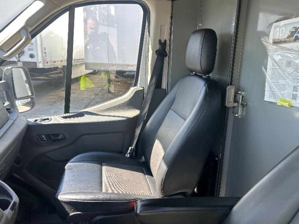 Cargo Van (Panel Van)-Alternative Fuel Trucks & Tractors-Ford-2022-TRAN350E-Fontana-CA-73,711\n\t\tmiles-$ 32,250 - Image 17