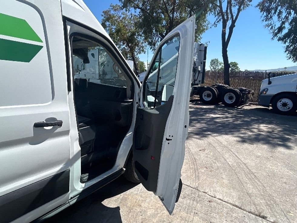 Cargo Van (Panel Van)-Alternative Fuel Trucks & Tractors-Ford-2022-TRAN350E-Fontana-CA-73,711\n\t\tmiles-$ 32,250 - Image 18