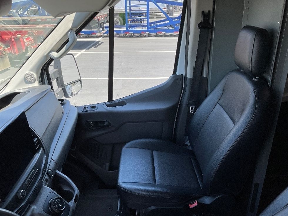 Cargo Van (Panel Van)-Alternative Fuel Trucks & Tractors-Ford-2022-TRAN350E-Fontana-CA-80,477\n\t\tmiles-$ 34,000 - Image 19