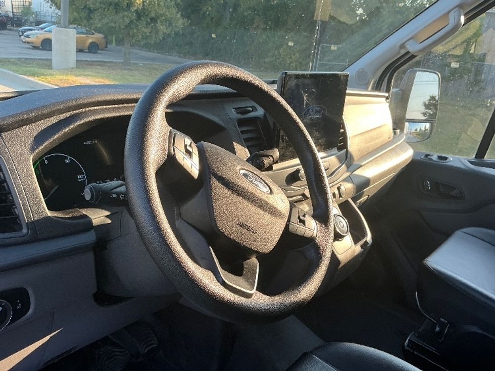 Cargo Van (Panel Van)-Alternative Fuel Trucks & Tractors-Ford-2022-TRAN350E-Fort Worth-TX-47,693\n\t\tmiles-$ 35,750 - Image 16
