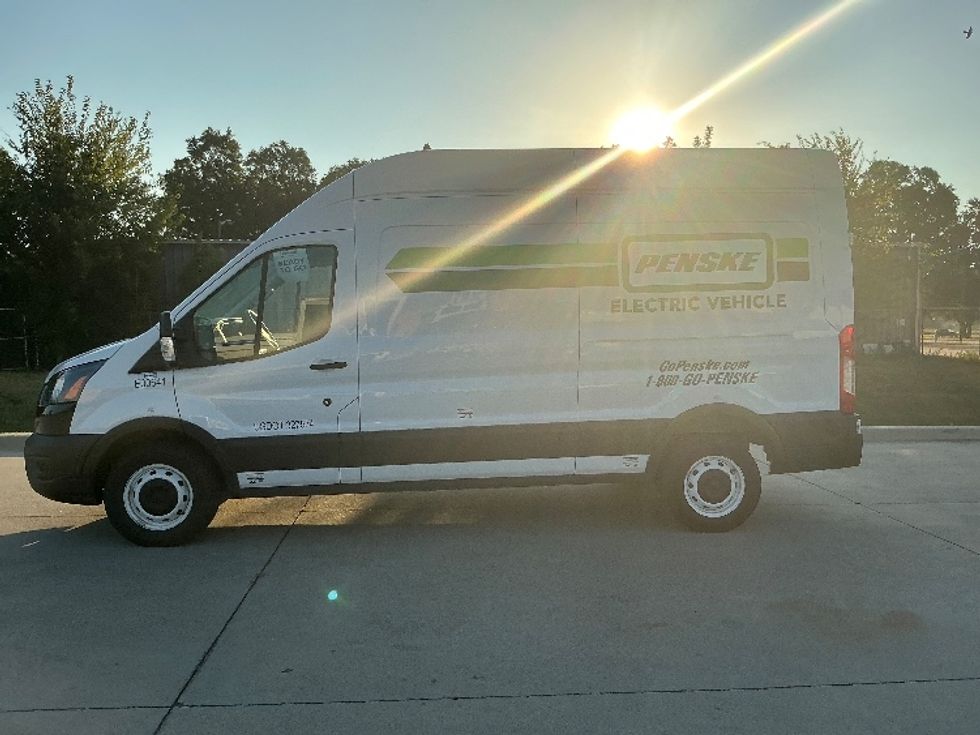 Cargo Van (Panel Van)-Alternative Fuel Trucks & Tractors-Ford-2022-TRAN350E-Fort Worth-TX-47,693\n\t\tmiles-$ 35,750 - Image 4
