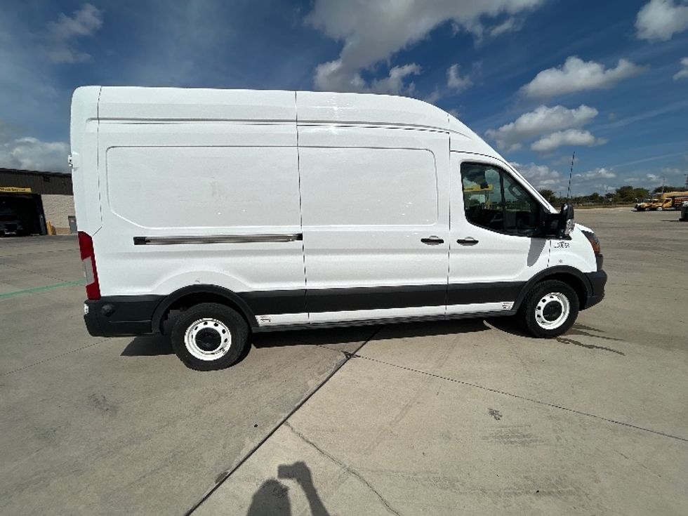 Cargo Van (Panel Van)-Alternative Fuel Trucks & Tractors-Ford-2022-TRAN350E-Fort Worth-TX-7,347\n\t\tmiles-$ 28,000 - Image 15