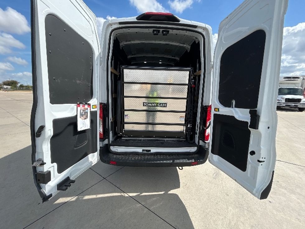 Cargo Van (Panel Van)-Alternative Fuel Trucks & Tractors-Ford-2022-TRAN350E-Fort Worth-TX-7,347\n\t\tmiles-$ 28,000 - Image 8
