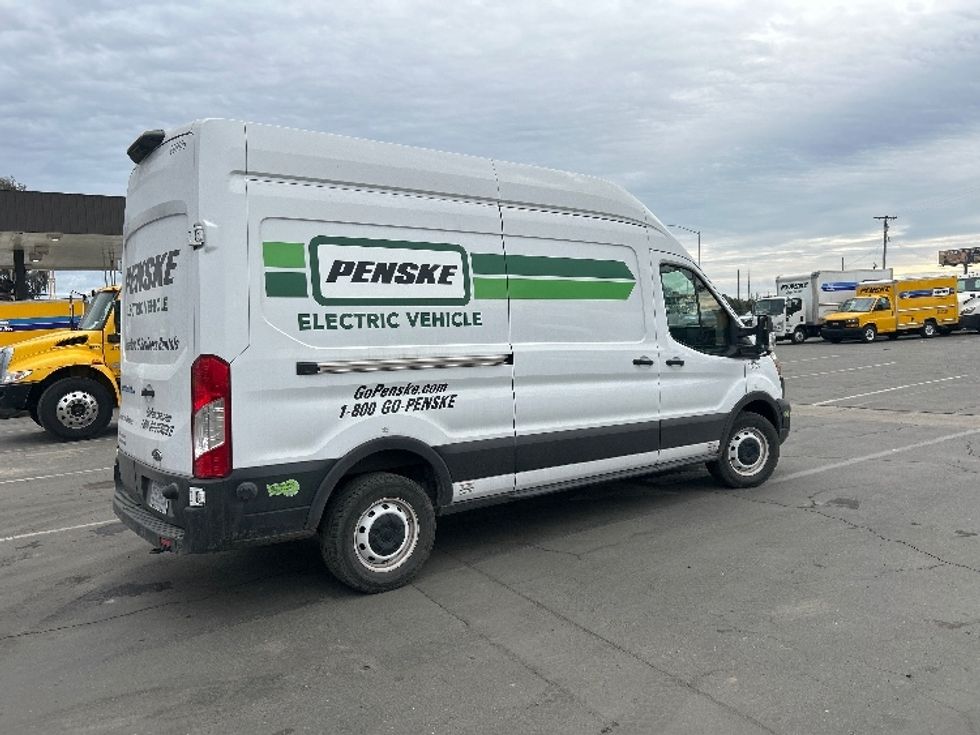 2022 Ford Transit photo 9