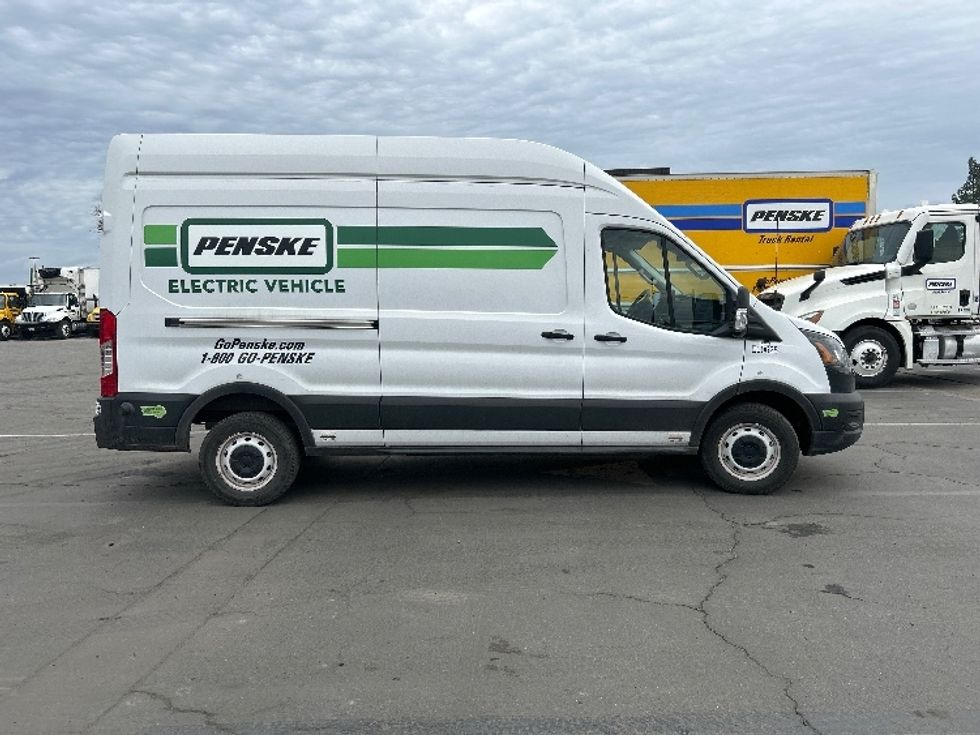 2022 Ford Transit photo 11