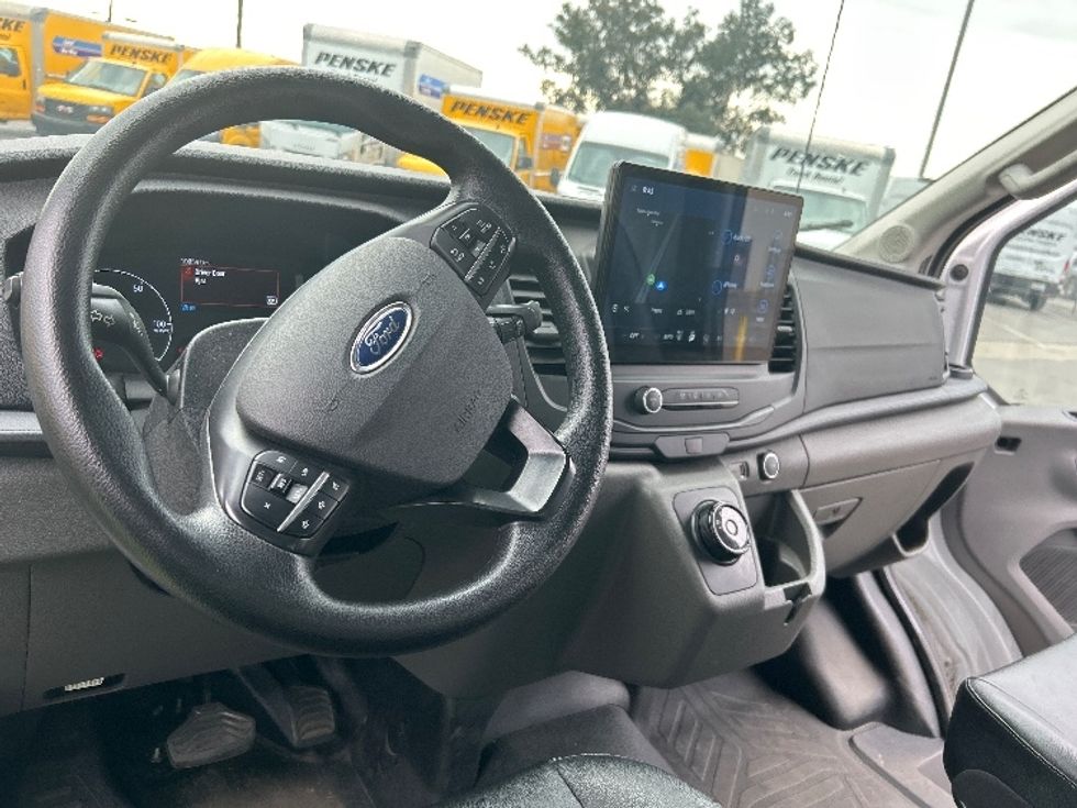 2022 Ford Transit photo 14