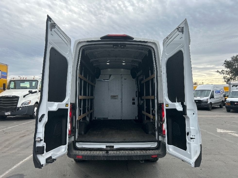 2022 Ford Transit photo 8